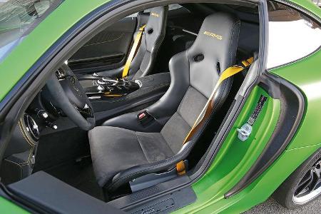 Mercedes-AMG GT R, Fahrersitz