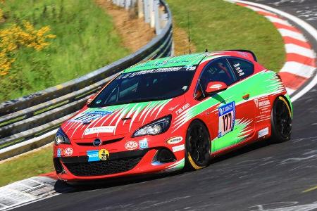 24h-Rennen Nürburgring 2017 - Nordschleife - Startnummer 177 - Opel Astra J OPC - Sponsor: Automobilclub von Deutschland - K...