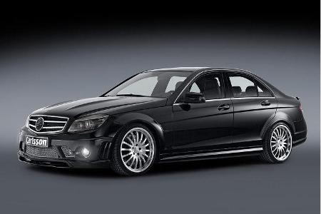 Das Exterieur des Mercedes werten ein neuer Frontspoiler samt Spoilerlippe auf.