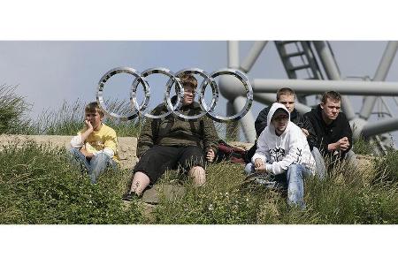 Die holländischen Fans in den Nordsee-Dünen waren verrückt wie immer.