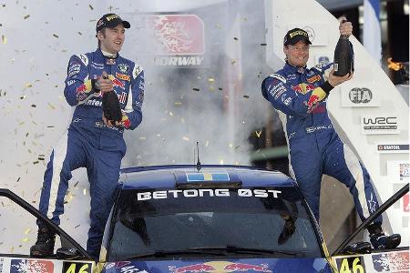 In der P-WRC-Wertung setzte sich Patrick Sandell überraschend mit einem Skoda Fabia S2000 an die Spitze des Klassements.
