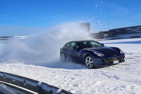Ferrari GTC4 Lusso, Schnee, Nürburgring