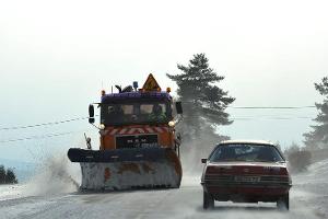 Räumfahrzeuge im Winter-Einsatz