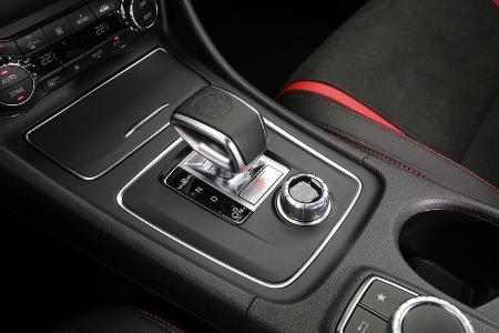 Mercedes-AMG CLA 45 4Matic, Schalthebel