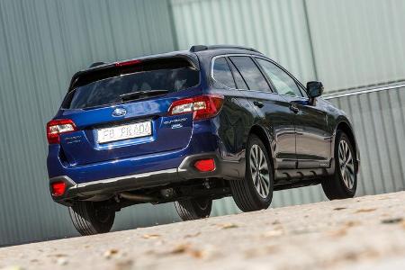 Subaru Outback 2.0D, Heckansicht