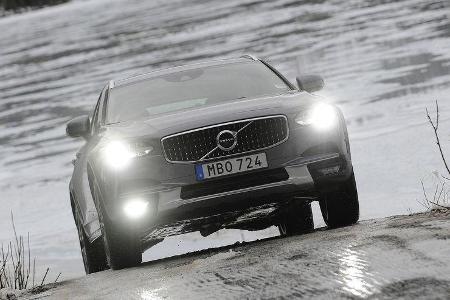Volvo V90 Cross Country (2017)