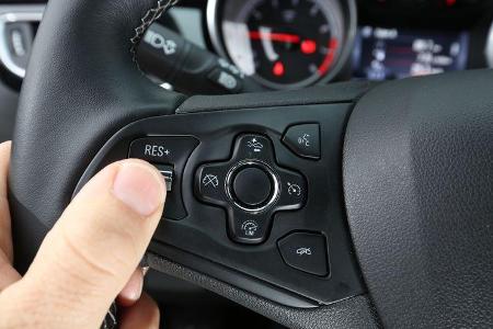 Opel Astra 1.0 DI Turbo, Bedienelemente