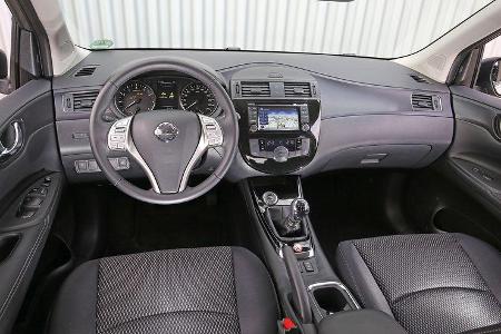 Nissan Pulsar 1.2 DIG-T, Cockpit