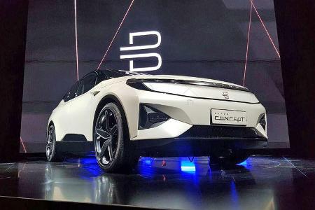 Am Vorabend der CES 2018 hat Byton einen ganz großen Auftritt hingelegt. Die neue Elektroauto-Marke aus China hat den Protot... Am Vorabend der CES 2018 hat Byton einen ganz großen Auftritt hingelegt. Die neue Elektroauto-Marke aus China hat den Protot...