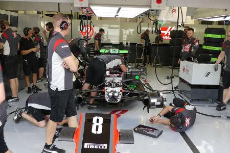Romain Grosjean - HaasF1 - Formel 1 - Testfahrten - Bahrain International Circuit - Dienstag - 18.4.2017 Romain Grosjean - HaasF1 - Formel 1 - Testfahrten - Bahrain International Circuit - Dienstag - 18.4.2017