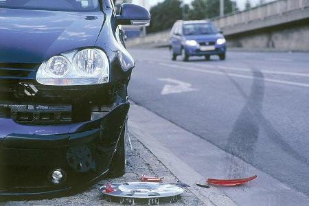 Fahrerflucht, Bagatellunfall Fahrerflucht, Bagatellunfall