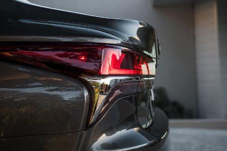 Lexus LS 2017