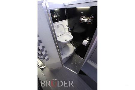 Bruder EXP-6 Offroad Caravan Australien