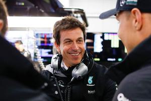 Mercedes W09 erwacht zum Leben