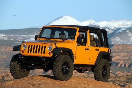 Das J7-Konzept auf Basis des Wrangler Unlimited Rubicon soll den cleanen Auftritt des Militär-Modells J8 in den Zivilbereich...
