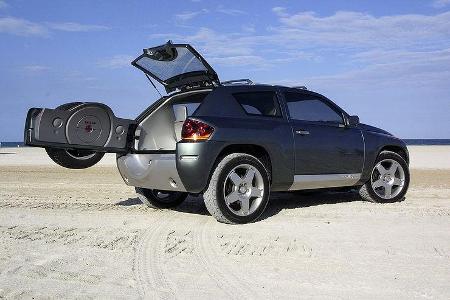 2002 zeigte Chrysler das erste Konzeptauto für den neuen kleinen Jeep.