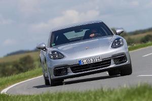 Porsche Panamera 4S
