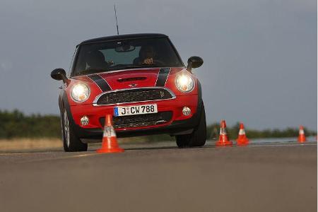 Der Mini JCW setzt auch im Slalom einen neuen Bestwert.