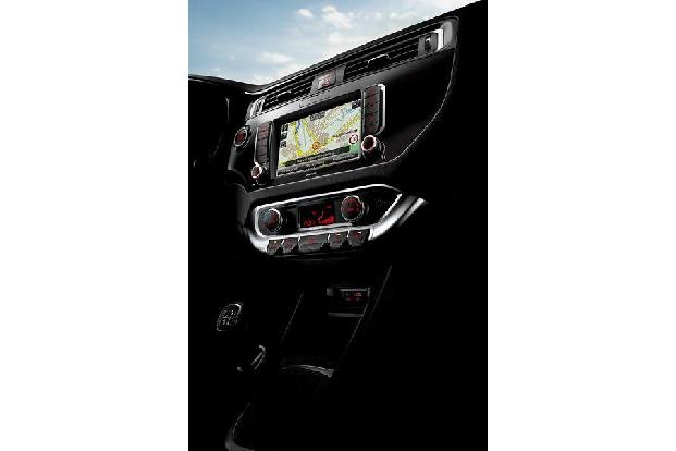 Kia Rio 1.2 CVVT, Innenraum, Cockpit, Mittelkonsole