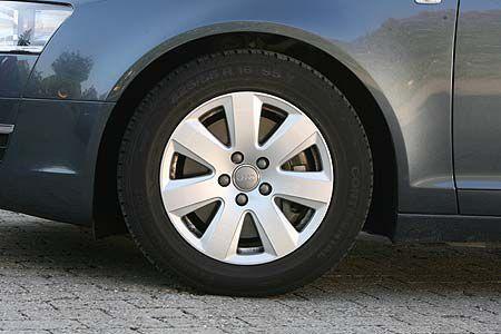Audi tritt mit 16-Zoll-Alu-Felgen an.