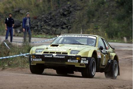 Dem nunmehr arbeitslosen Weltmeister verschaffte Porsche mit dem 924 Turbo ein Notprogramm in der Deutschen Meisterschaft.