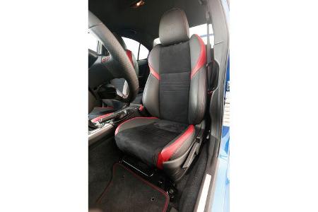 Subaru WRX STI, Fahrersitz
