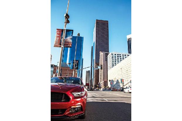 Ford Mustang GT 5.0 VCT V8, Frontscheinwerfer