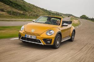 VW Beetle Dune Fahrt vorne Seite