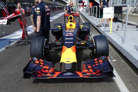 Red Bull - Formel 1 - GP Aserbaidschan - Baku - 16. Juni 2016