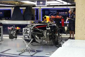 Red Bull greift an