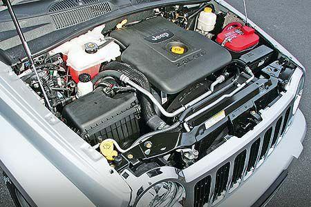 2,8 Liter Hubraum verteilt der Diesel auf vier Zylinder.