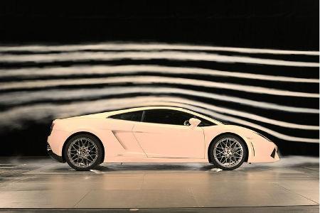 Der Superleggera wurde um geringe 90 Newton an den Hinterrädern entlastet.