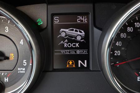 Jeep Grand Cherokee 3.0 CRD Overland, Anzeige, Gelände