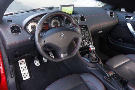 Peugeot RCZ R, Cockpit