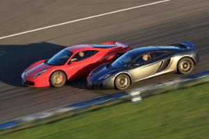 Ferrari 458 Italia und McLaren MP4-12C im Vergleichstest