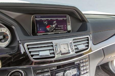 Mercedes E 200 T, Mittelkonsole