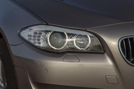 BMW 520i Touring, Frontscheinwerfer