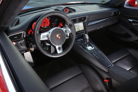 Porsche 911 Carrera 4S, Lenkrad, Cockpit