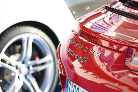 Audi R8 FSI Quattro, Porsche 911 Carrera 4S, Detail