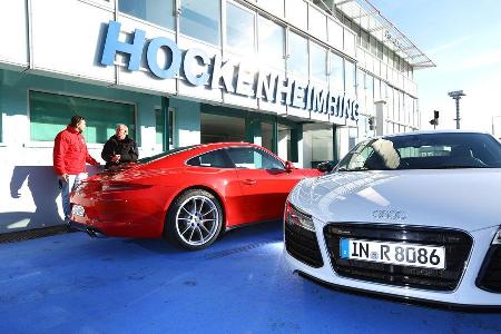 Audi R8 FSI Quattro, Porsche 911 Carrera 4S, Boxengasse