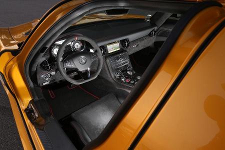 Mercedes SLS AMG Black Series, Cockpit