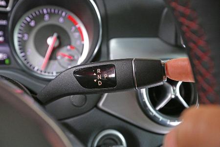 Mercedes CLA 250, Lenkradhebel