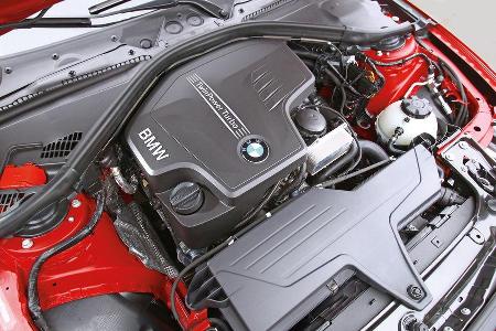 BMW 328i, Motor