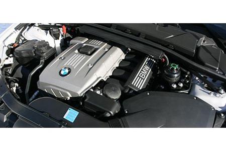 Der Dreiliter-Reihensechser mit 258 PS ist ein alter Bekannter, ...