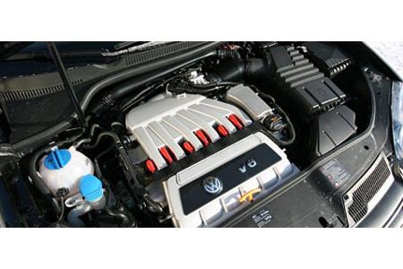 Ein feines, aber auch durstiges Stück Motorenbau ist der 250 PS starke 3,2-Liter-V6 des VW.
