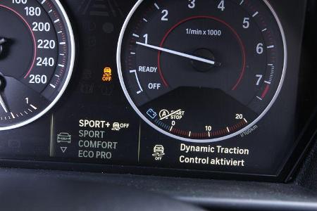 BMW 125i, Rundinstrumente