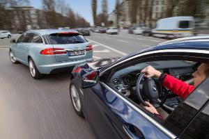 BMW 520d Touring und Jaguar XF Sportbrake 2.2D