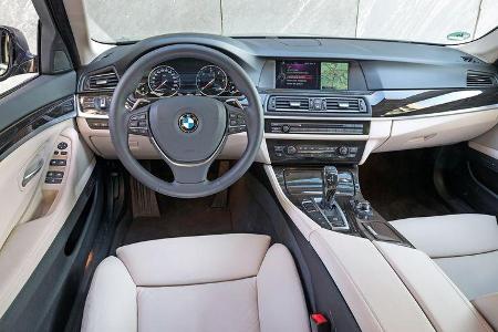 BMW 520d Touring, Cockpit, Lenkrad