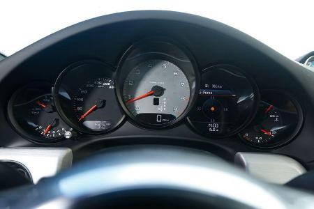 Porsche 911 Carrera S, Rundinstrumente
