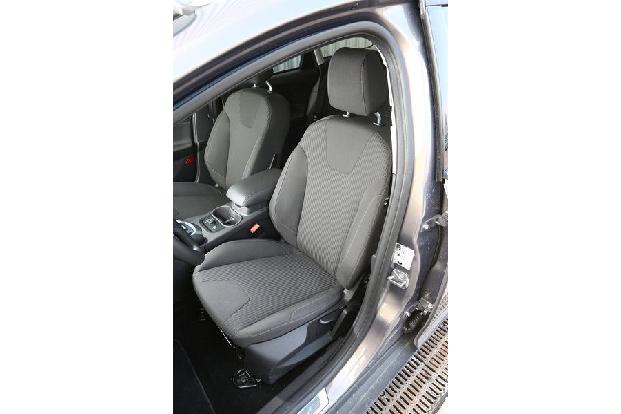 Ford Focus 2.0 TDCi, Fahrersitz